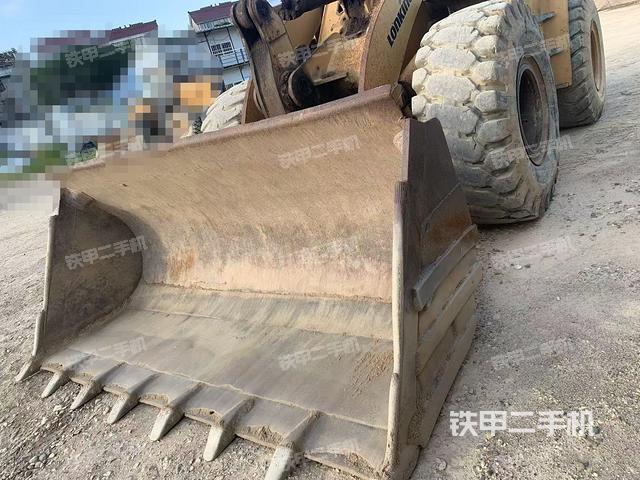 工作裝置整體(整機(jī)外觀及大件) 工作裝置整體(整機(jī)外觀及大件)