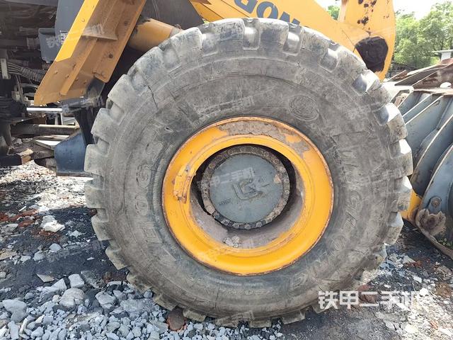 右前輪(行走機(jī)構(gòu)) 右前輪(行走機(jī)構(gòu))