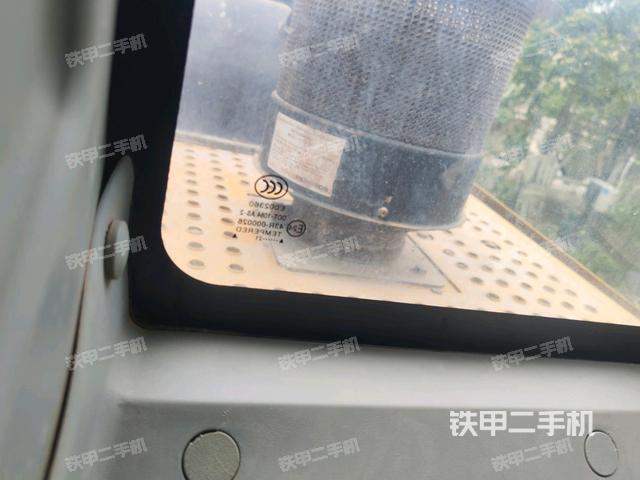 左后方玻璃角标（驾驶室部分）