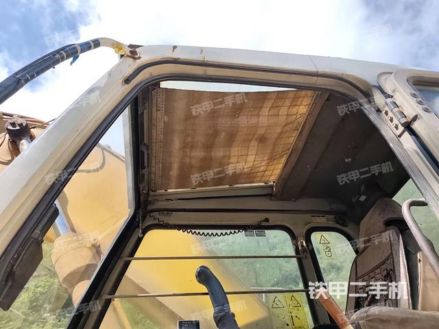 右側(cè)玻璃角標(biāo)(駕駛室部分) 右側(cè)玻璃角標(biāo)(駕駛室部分)