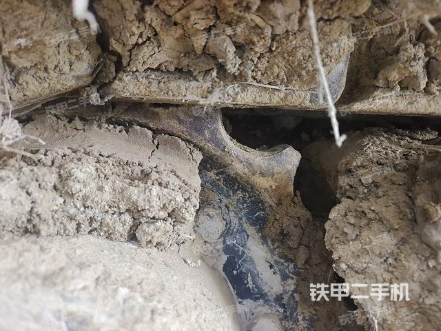 右側(cè)行走馬達(dá)蓋板(行走機(jī)構(gòu)) 右側(cè)行走馬達(dá)蓋板(行走機(jī)構(gòu))