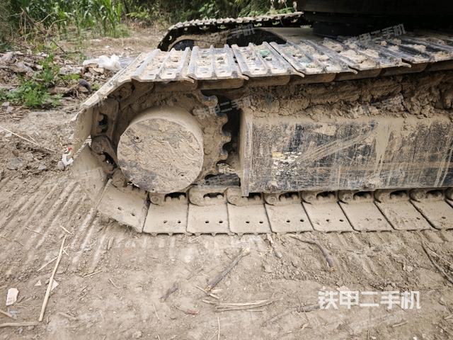 右驅(qū)動輪（行走機(jī)構(gòu)）