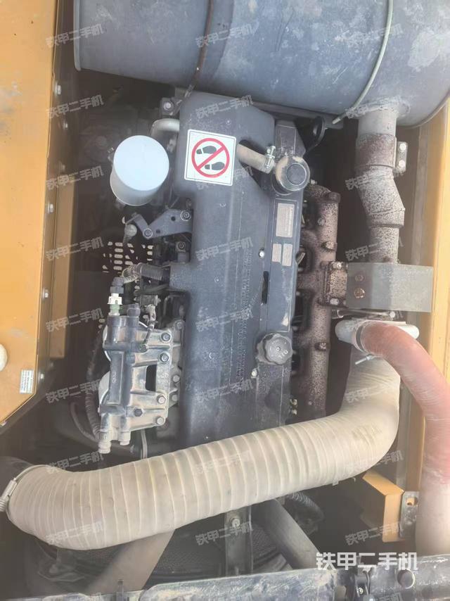 发动机整体俯视(整机外观) 发动机整体俯视(整机外观)