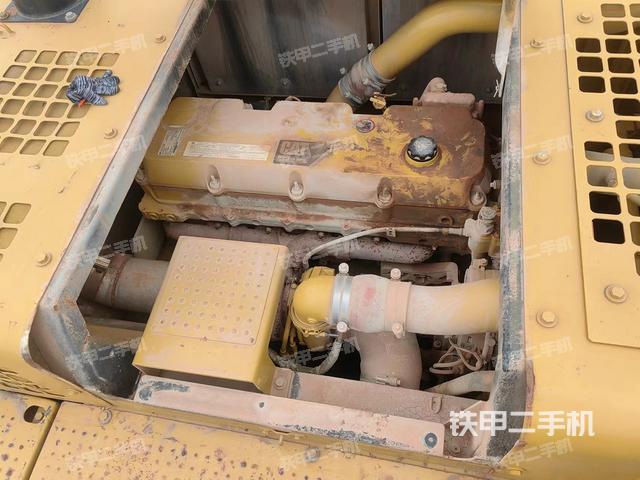 发动机室(上车部件) 发动机室(上车部件)