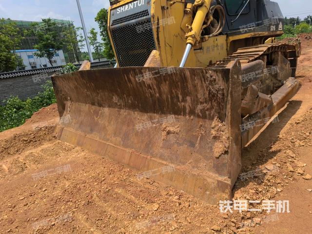 推土铲右后（推土机底盘及工作装置）