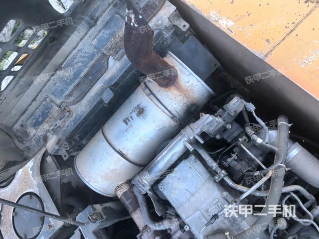 氣門室蓋螺絲特寫(上車部件) 氣門室蓋螺絲特寫(上車部件)