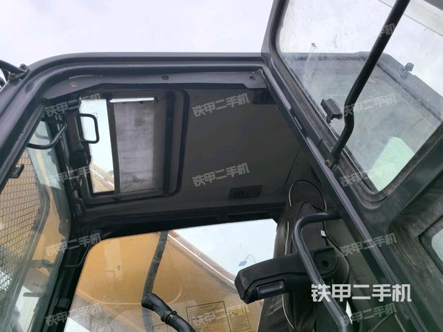 頂棚整體(駕駛室部分) 頂棚整體(駕駛室部分)