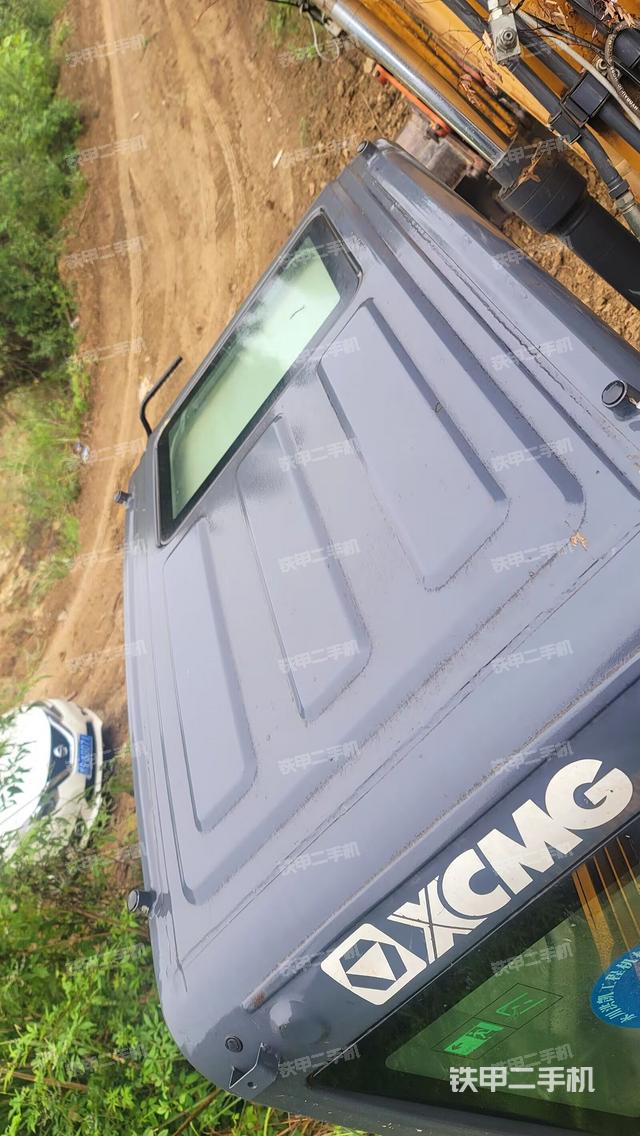 驾驶室顶部（整机外观）