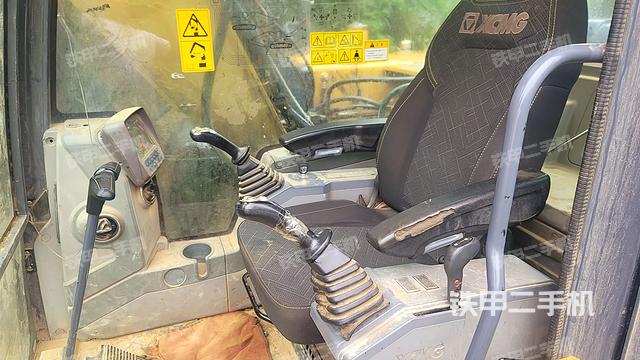 驾驶室整体（整机外观）