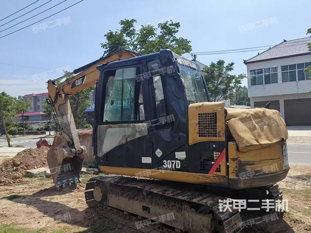 駕駛室頂部(整機外觀) 駕駛室頂部(整機外觀)