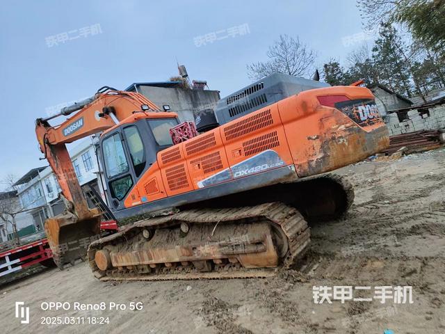 斗山DX420LC-9C挖掘機