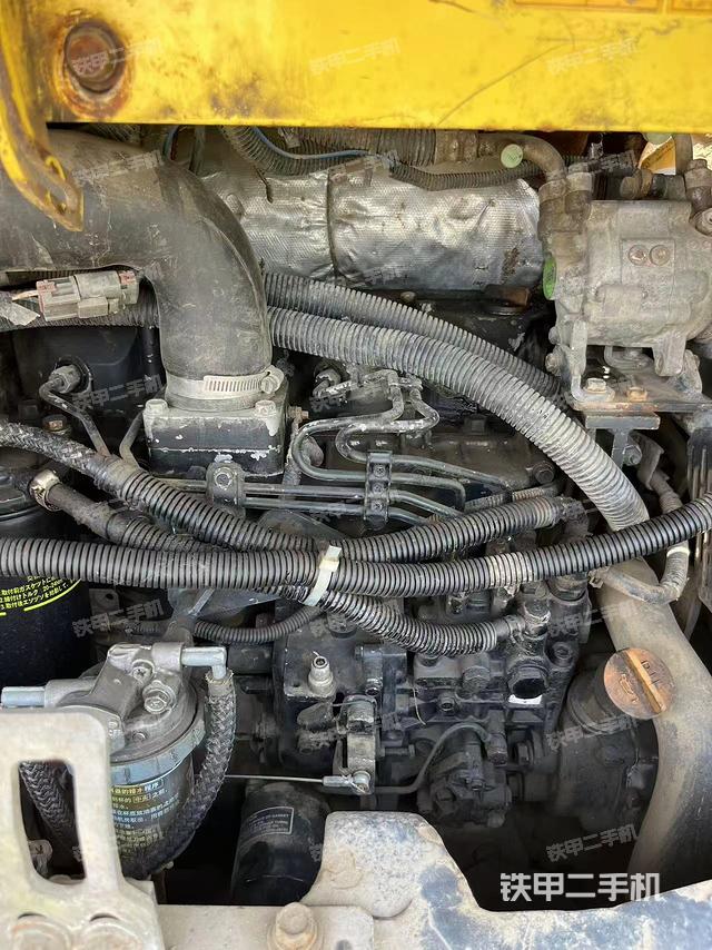 發(fā)動(dòng)機(jī)整體俯視(整機(jī)外觀) 發(fā)動(dòng)機(jī)整體俯視(整機(jī)外觀)