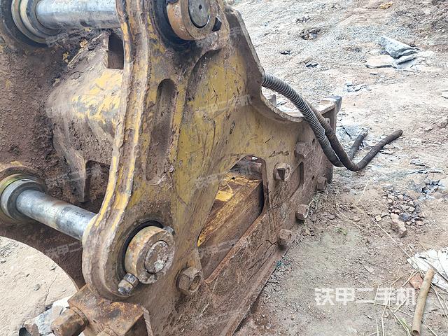 整机右后45°（设备外观及核心部件）