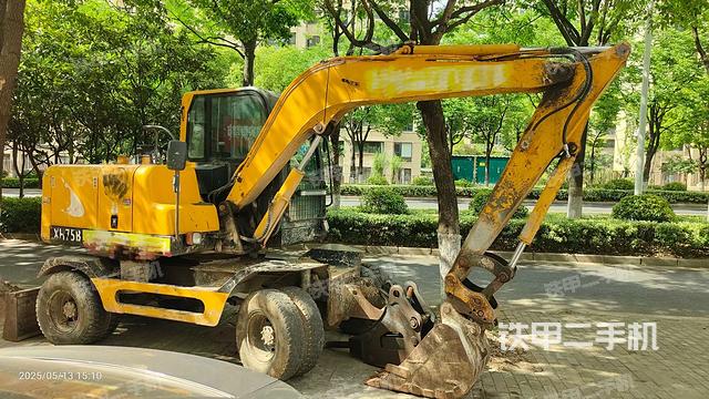 鑫豪XH75B挖掘機