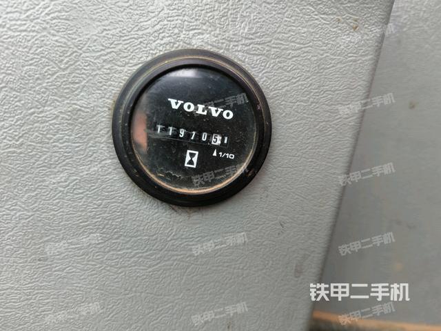 后窗玻璃角標(biāo)(駕駛室部分) 后窗玻璃角標(biāo)(駕駛室部分)
