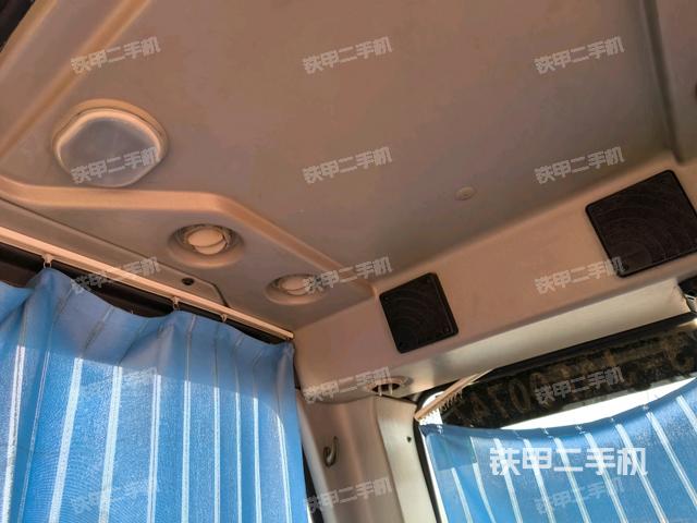 座椅后部(駕駛室部分) 座椅后部(駕駛室部分)