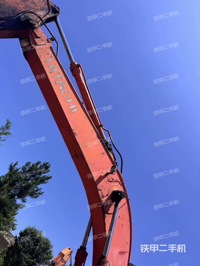 大臂整體?右側(cè)(工作和回轉(zhuǎn)裝置) 大臂整體?右側(cè)(工作和回轉(zhuǎn)裝置)