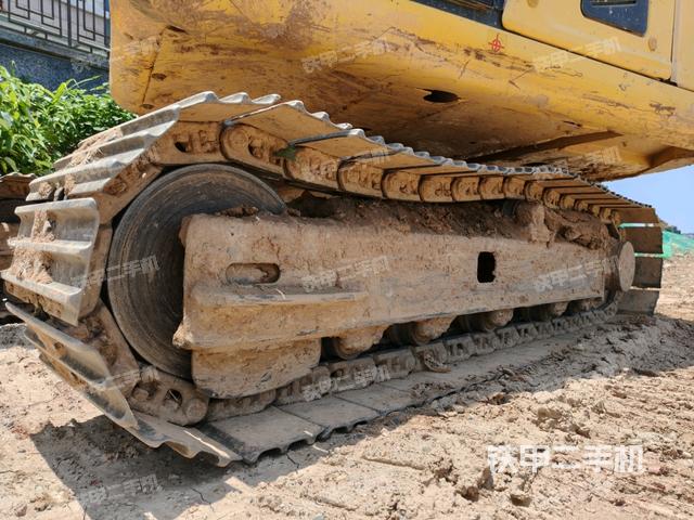 左側(cè)履帶整體?（行走機(jī)構(gòu)）