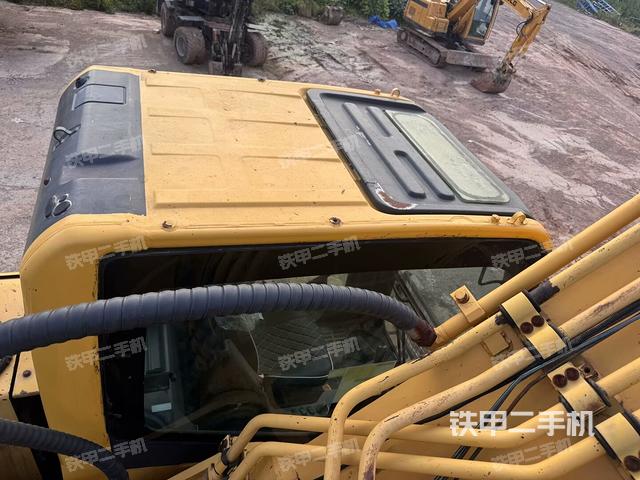 駕駛室頂部俯視(上車部件) 駕駛室頂部俯視(上車部件)
