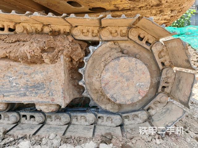 左驅(qū)動(dòng)輪（行走機(jī)構(gòu)）