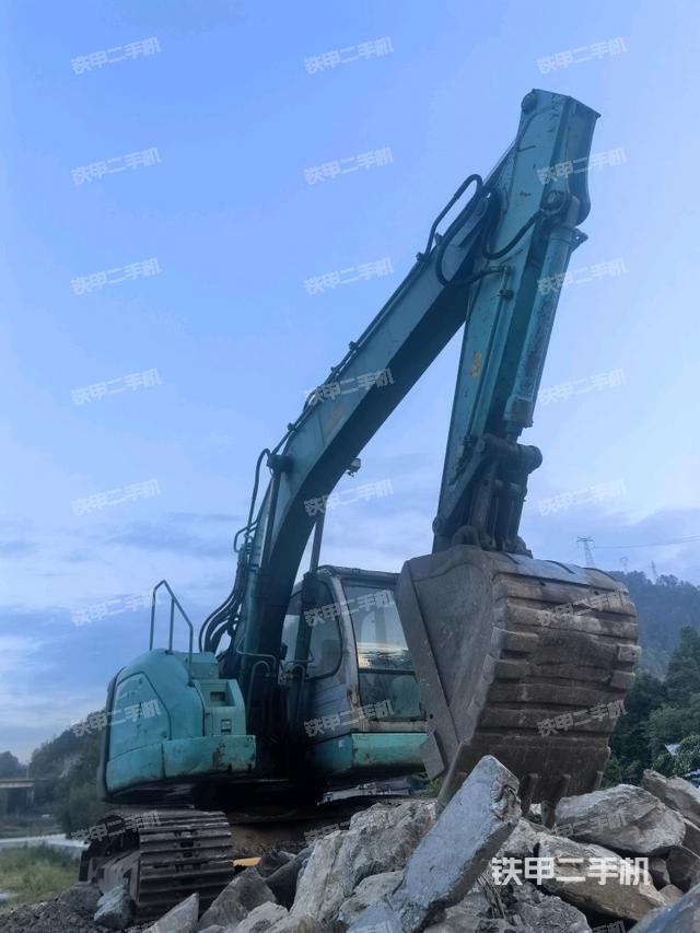 右前45(整機(jī)外觀) 右前45(整機(jī)外觀)