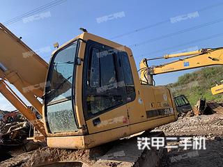 现代R225LC-7挖掘机实拍图片