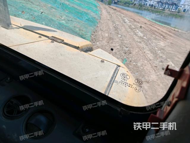 后窗玻璃角標(biāo)（駕駛室部分）