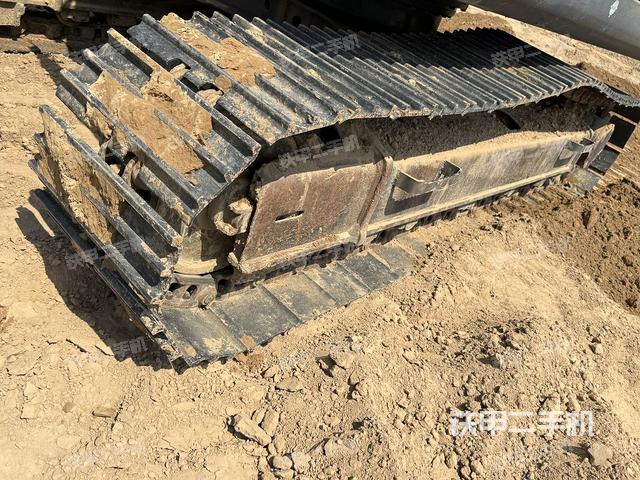 單側(cè)履帶整體（整機(jī)外觀）