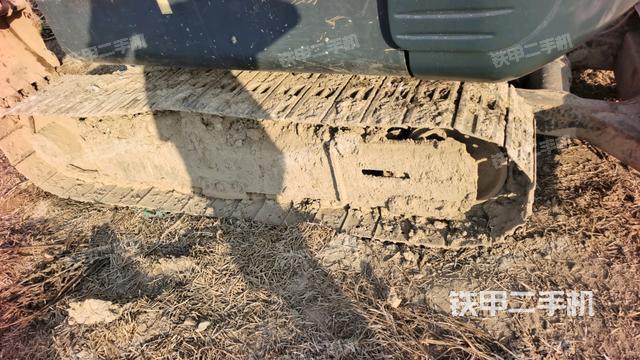 右側(cè)履帶整體?(行走機構(gòu)) 右側(cè)履帶整體?(行走機構(gòu))