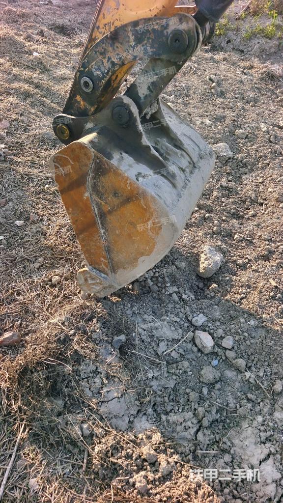 鏟斗45度(工作和回轉(zhuǎn)裝置) 鏟斗45度(工作和回轉(zhuǎn)裝置)