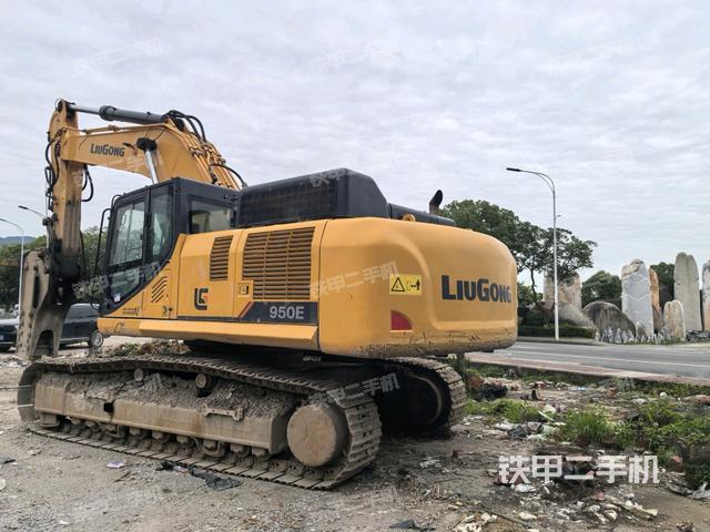 左后45(整機(jī)外觀) 左后45(整機(jī)外觀)