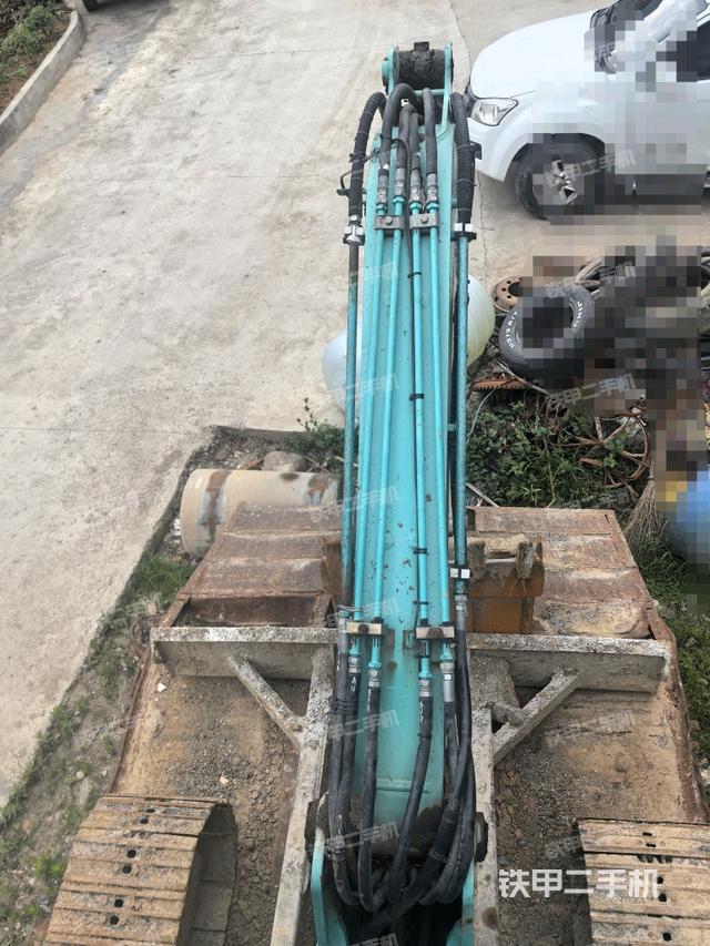 大臂背部俯視(工作和回轉(zhuǎn)裝置) 大臂背部俯視(工作和回轉(zhuǎn)裝置)