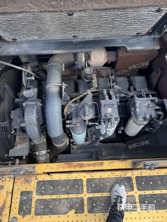發(fā)動機室(上車部件) 發(fā)動機室(上車部件)