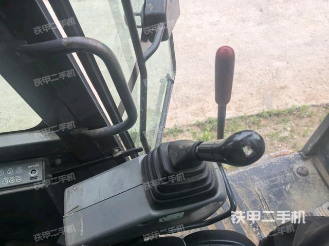 座椅后部(駕駛室部分) 座椅后部(駕駛室部分)