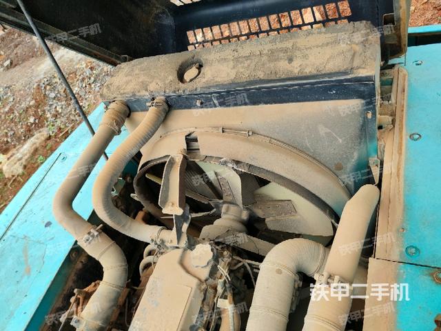 水箱+風(fēng)扇特寫(上車部件) 水箱+風(fēng)扇特寫(上車部件)