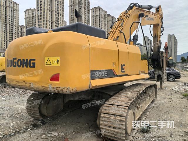 右后45(整機(jī)外觀) 右后45(整機(jī)外觀)