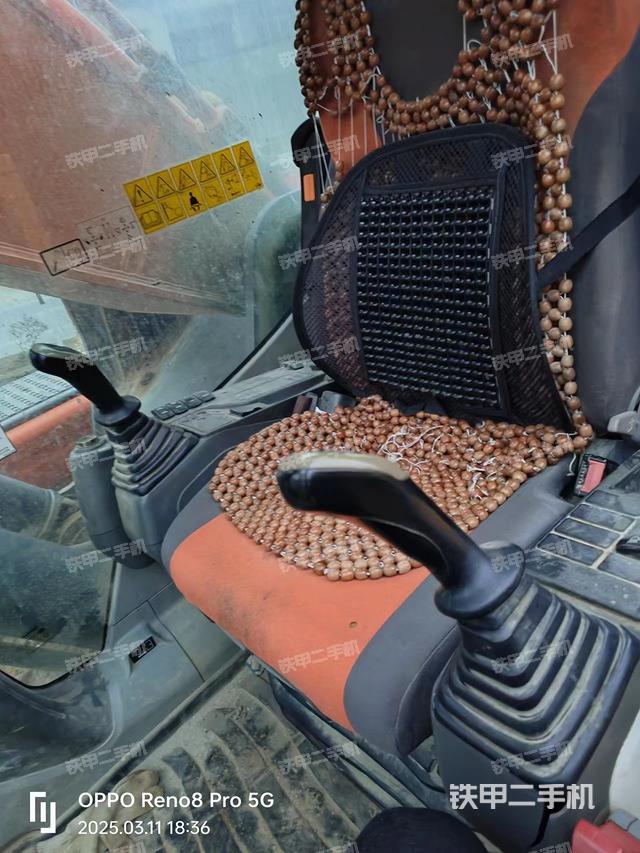 駕駛室整體（整機外觀）