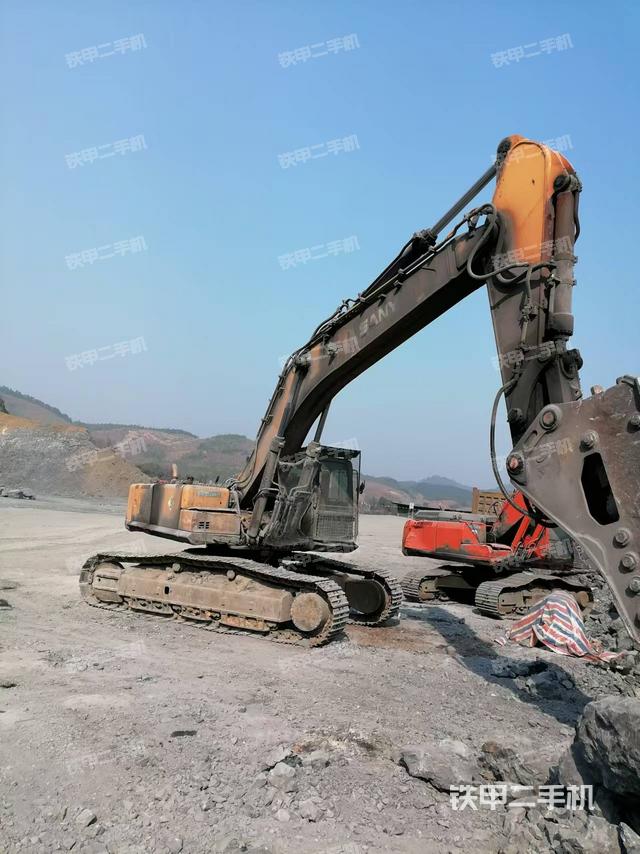 整機(jī)右后45°(整機(jī)外觀) 整機(jī)右后45°(整機(jī)外觀)
