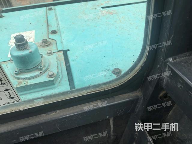 后窗玻璃角標(biāo)(駕駛室部分) 后窗玻璃角標(biāo)(駕駛室部分)