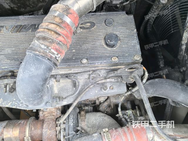 氣門室蓋螺絲特寫(上車部件) 氣門室蓋螺絲特寫(上車部件)