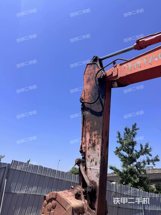 小臂整體左后(工作和回轉(zhuǎn)裝置) 小臂整體左后(工作和回轉(zhuǎn)裝置)