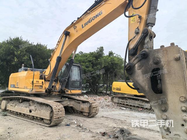 右前45(整機(jī)外觀) 右前45(整機(jī)外觀)