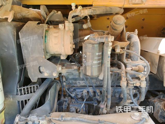 發(fā)動(dòng)機(jī)室（上車部件）