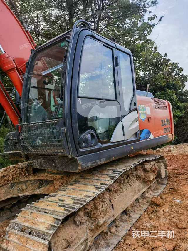 驾驶室整体（整机外观）