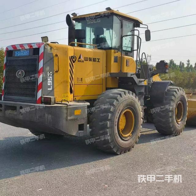 整機(jī)右后45°(整機(jī)外觀及大件) 整機(jī)右后45°(整機(jī)外觀及大件)