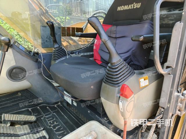 座椅左側(cè)控制臺(tái)/音響/含左手柄（駕駛室部分）