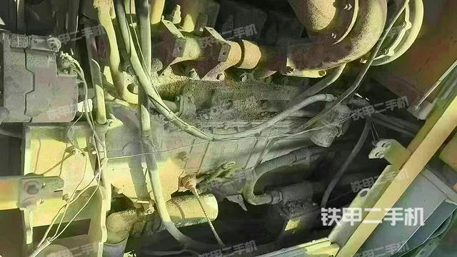 發(fā)動機左側(cè)(整機外觀及大件) 發(fā)動機左側(cè)(整機外觀及大件)