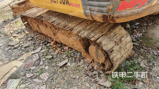 右側(cè)履帶整體?(行走機構(gòu)) 右側(cè)履帶整體?(行走機構(gòu))