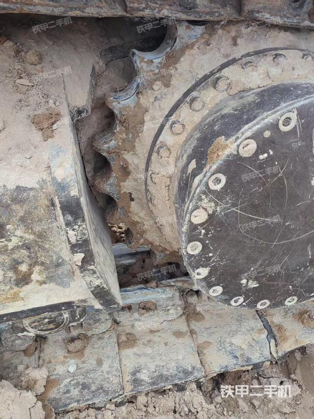 左驅(qū)動輪(行走機構(gòu)) 左驅(qū)動輪(行走機構(gòu))