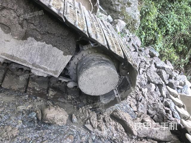 左驅(qū)動(dòng)輪(行走機(jī)構(gòu)) 左驅(qū)動(dòng)輪(行走機(jī)構(gòu))